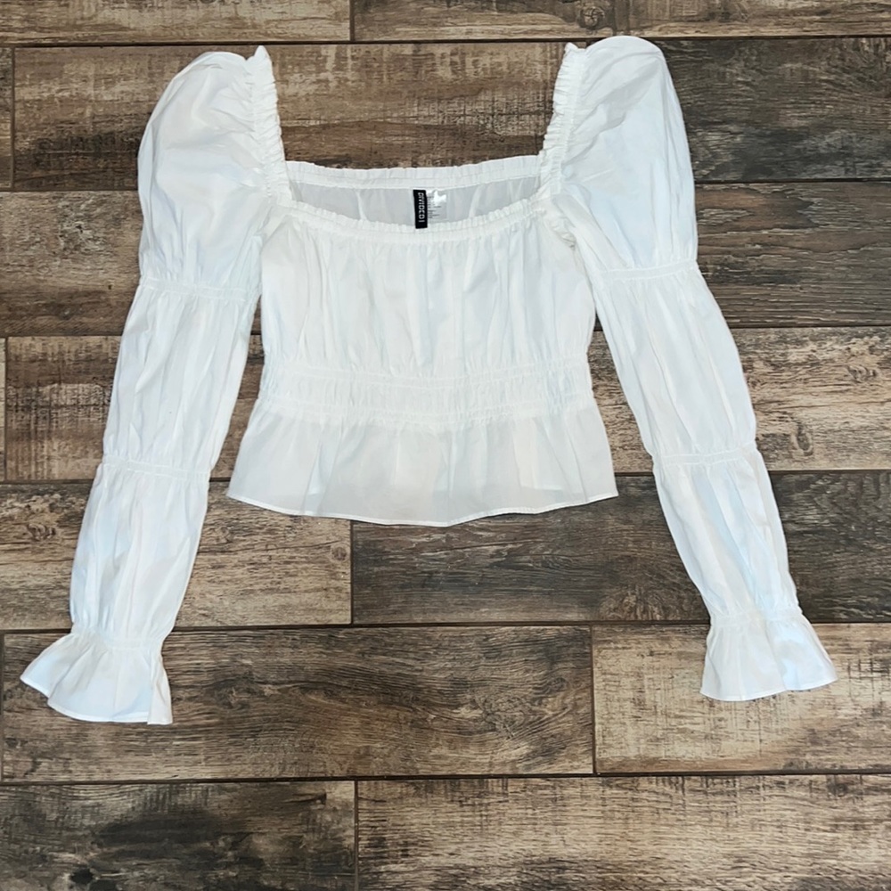H&M divided white long sleeve top